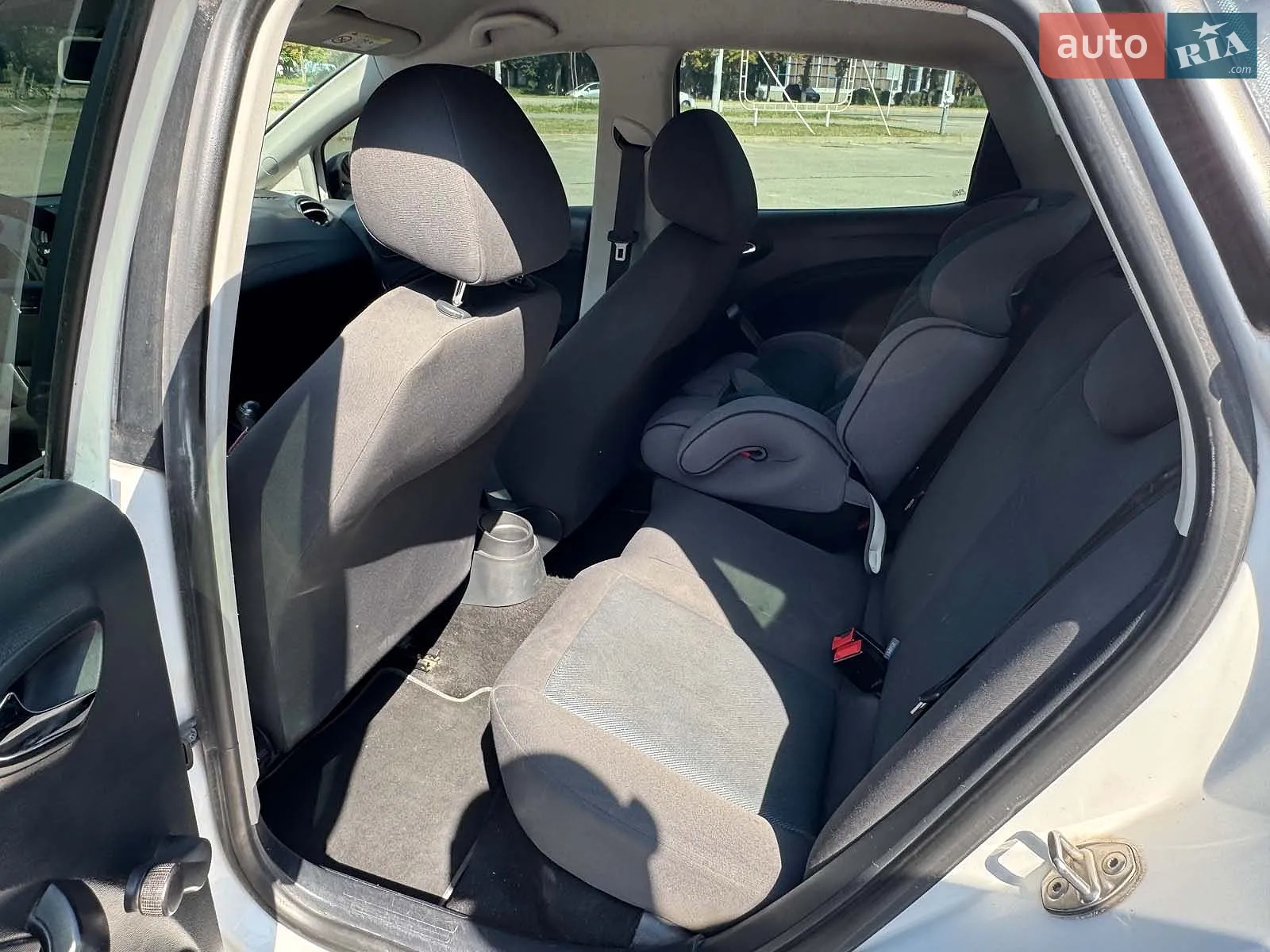 2014 SEAT Ibiza - мініатюра 16
