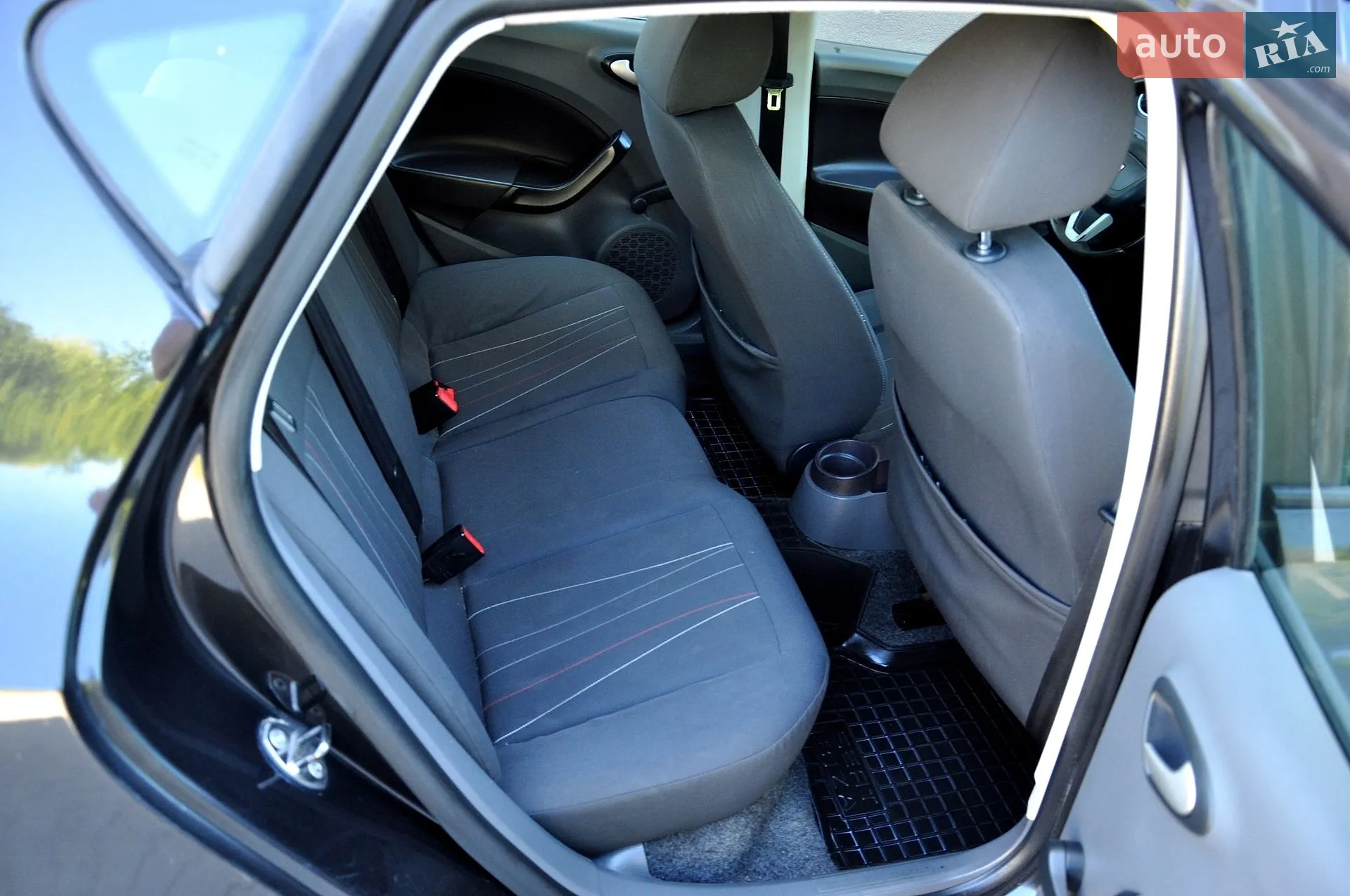 2011 SEAT Ibiza - мініатюра 20