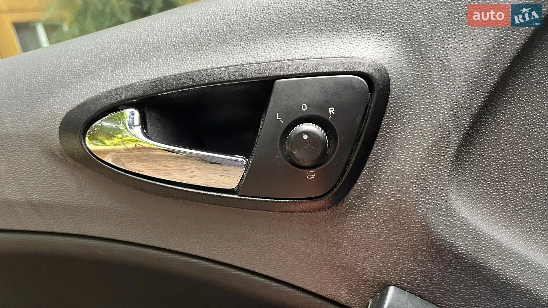 2011 SEAT Ibiza - мініатюра 15