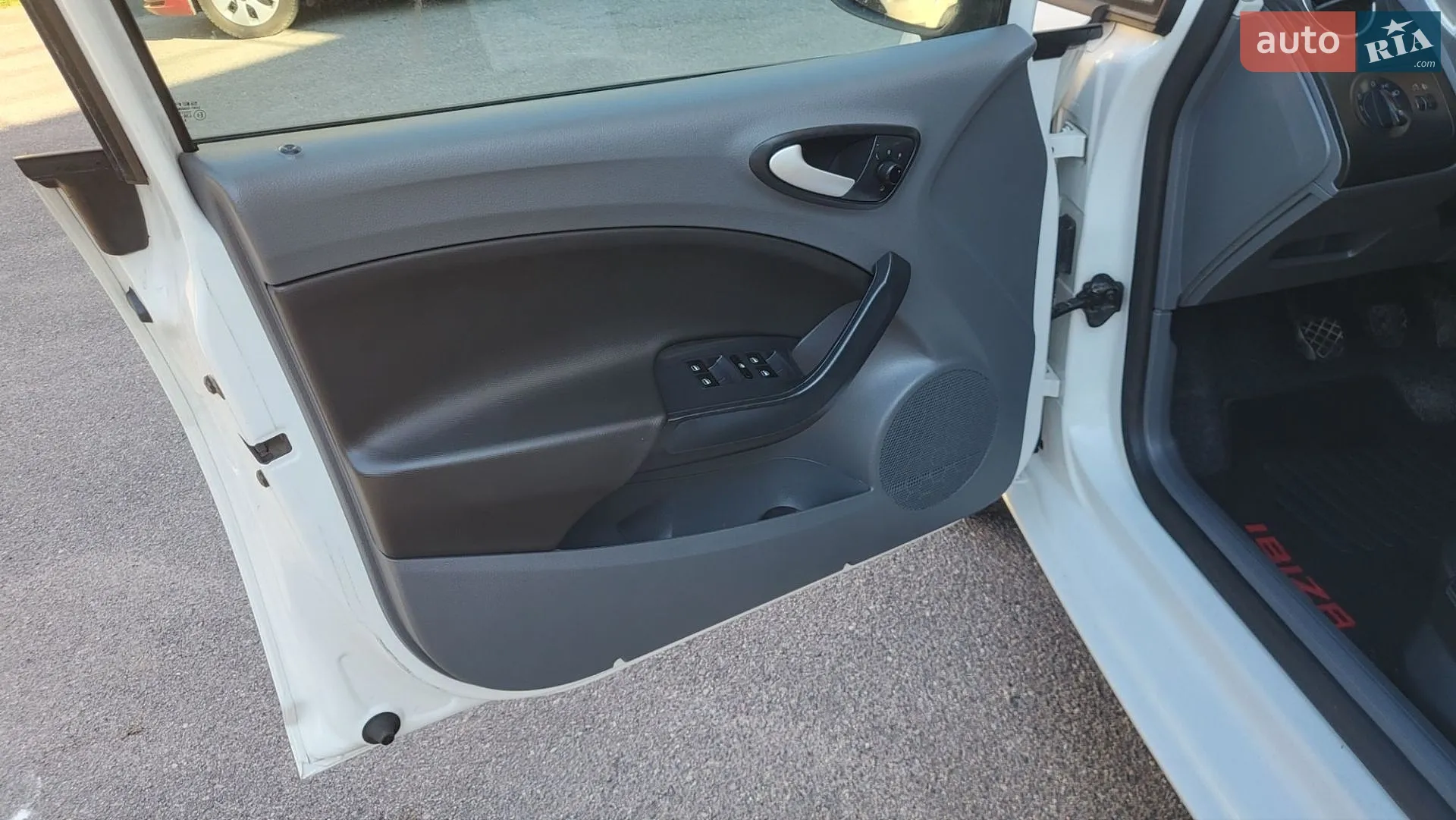 2011 SEAT Ibiza - мініатюра 9