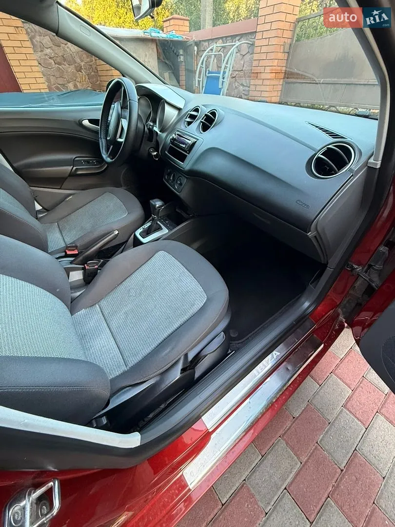 2010 SEAT Ibiza - мініатюра 12