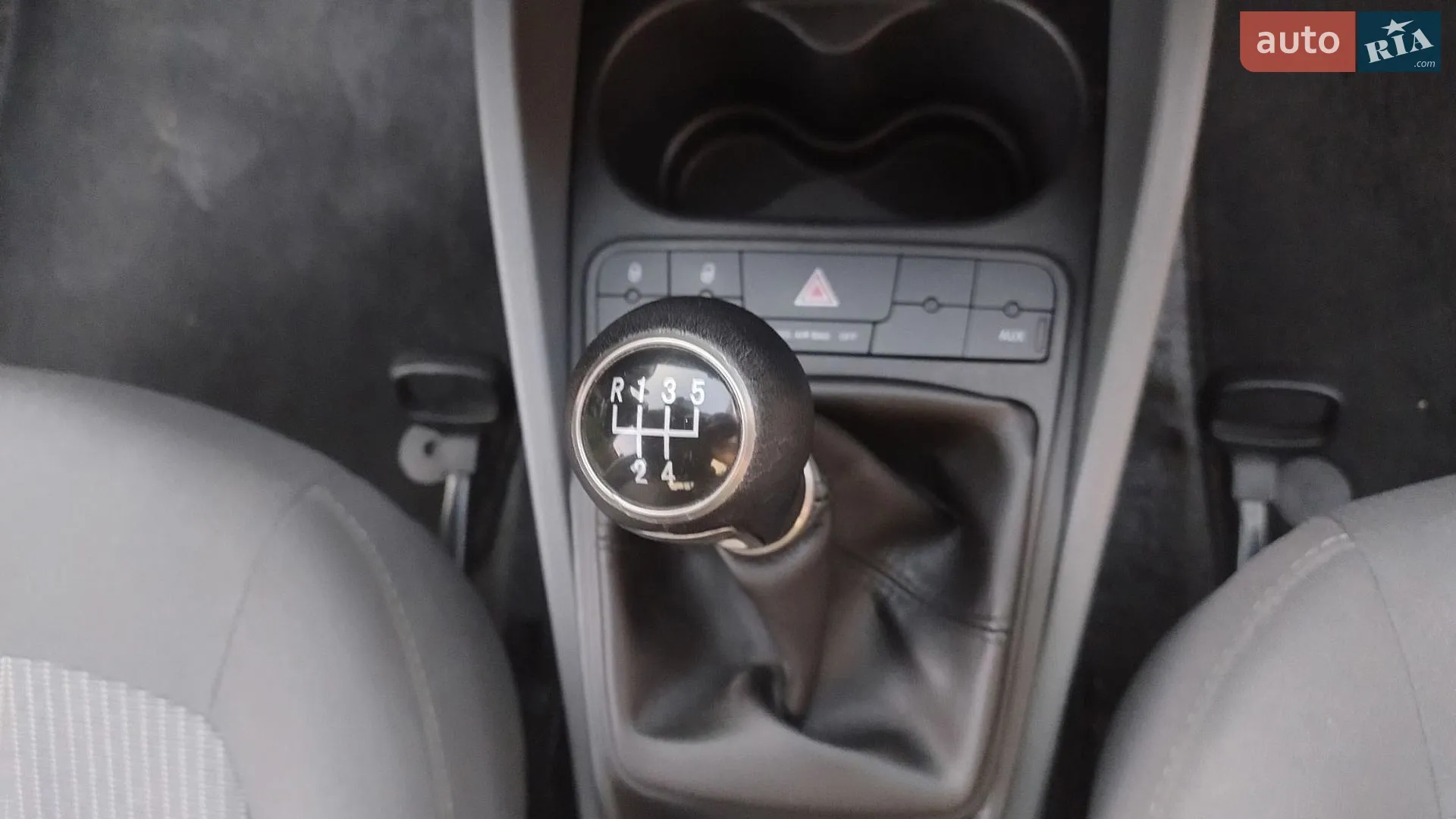 2010 SEAT Ibiza - мініатюра 13