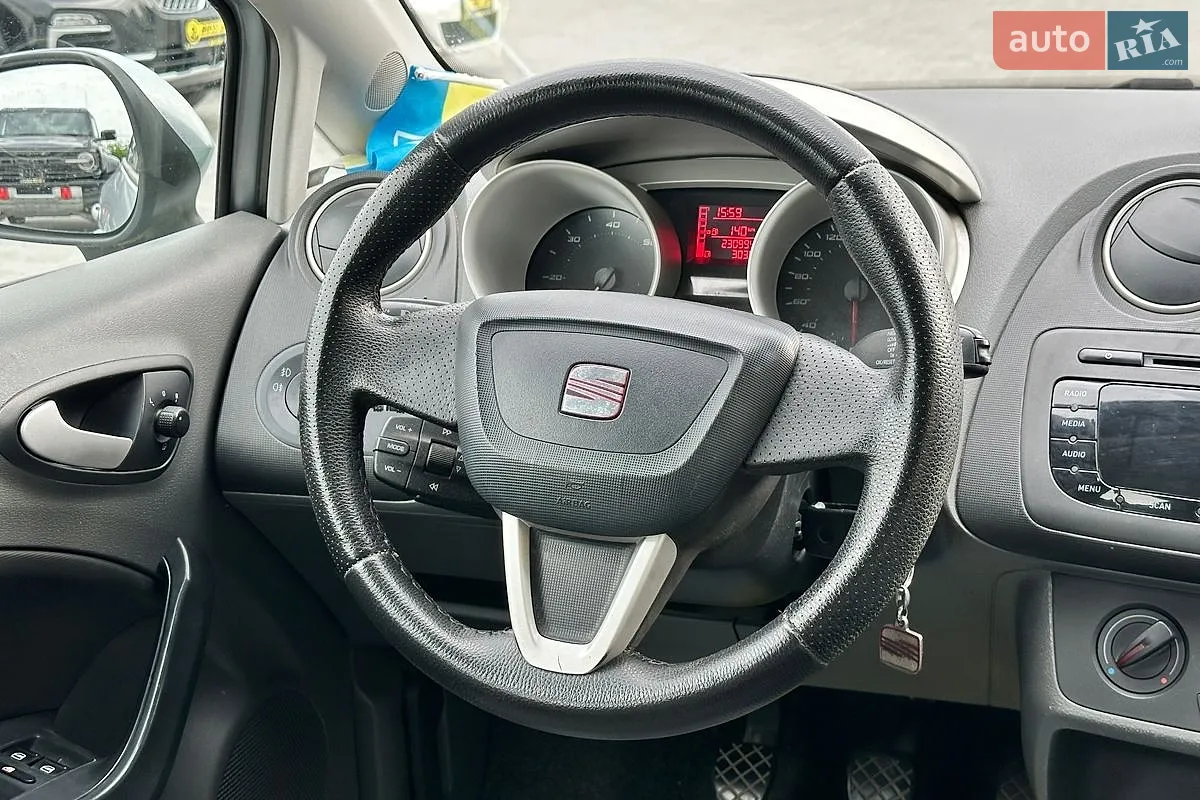 2011 SEAT Ibiza - мініатюра 11