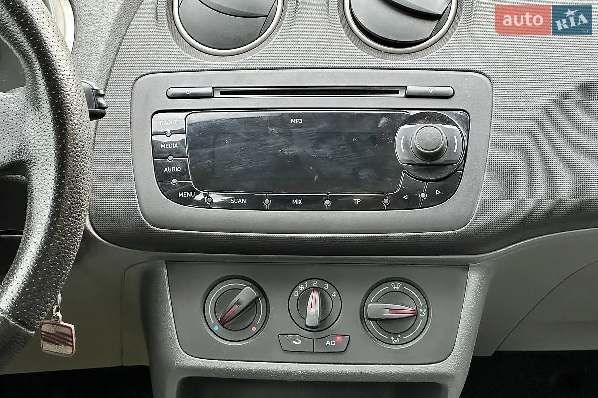 2011 SEAT Ibiza - мініатюра 13