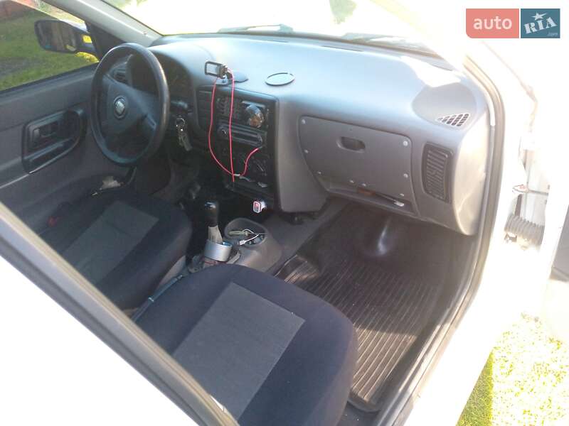 Вантажний фургон SEAT Inca 2003 в Макарові