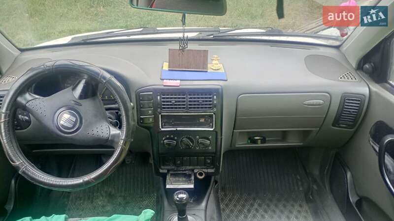 Грузовой фургон SEAT Inca 2000 в Львове