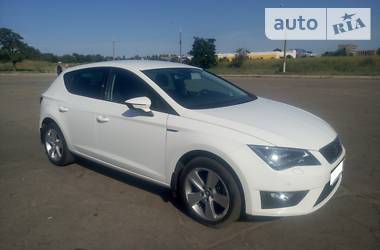 Хэтчбек SEAT Leon 2015 в Запорожье