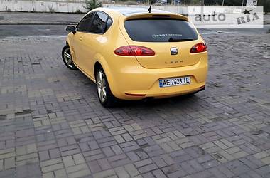 Хэтчбек SEAT Leon 2008 в Днепре