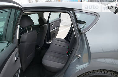 Хетчбек SEAT Leon 2011 в 