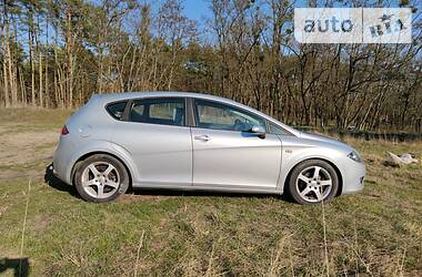 Хетчбек SEAT Leon 2006 в 