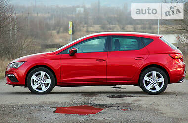 Хетчбек SEAT Leon 2018 в 