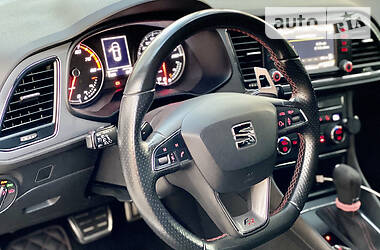 Хетчбек SEAT Leon 2016 в Києві