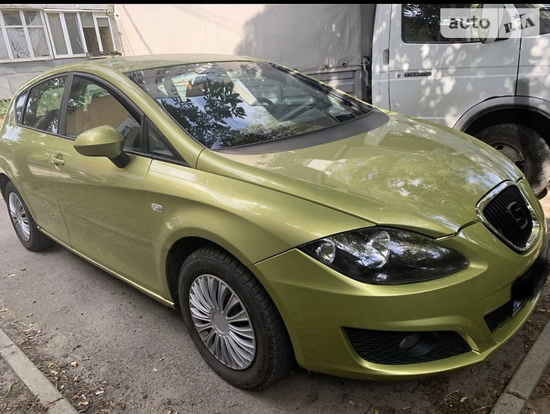 Хетчбек SEAT Leon 2009 в Вишгороді