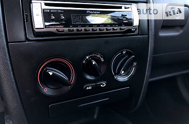 Хетчбек SEAT Leon 2003 в 