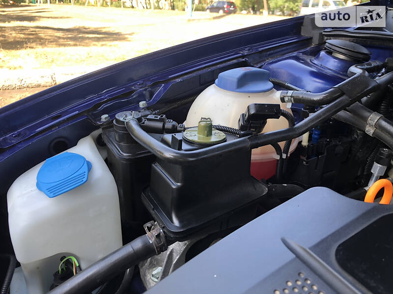 Хетчбек SEAT Leon 2003 в Кропивницькому