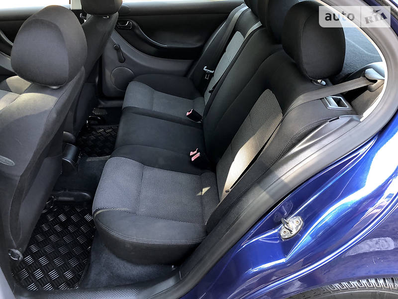 Хетчбек SEAT Leon 2003 в Кропивницькому