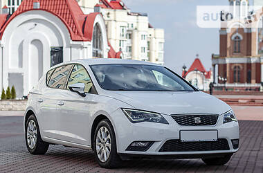 Хэтчбек SEAT Leon 2015 в 