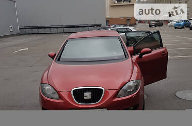 Хэтчбек SEAT Leon 2006 в Киеве