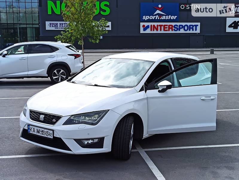 Хэтчбек SEAT Leon 2013 в Киеве