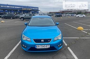 Хэтчбек SEAT Leon 2015 в Киеве