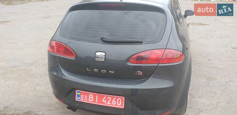 Хэтчбек SEAT Leon 2007 в Дубно