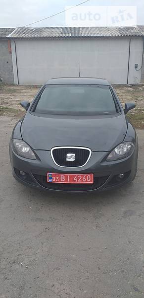 Хэтчбек SEAT Leon 2007 в Дубно