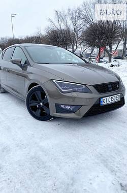 Хэтчбек SEAT Leon 2016 в Киеве