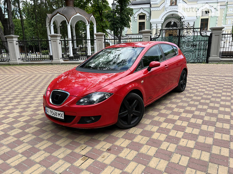 Хэтчбек SEAT Leon 2008 в Киеве