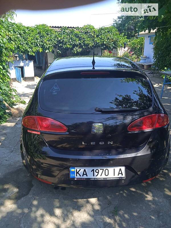 Хэтчбек SEAT Leon 2008 в Николаеве