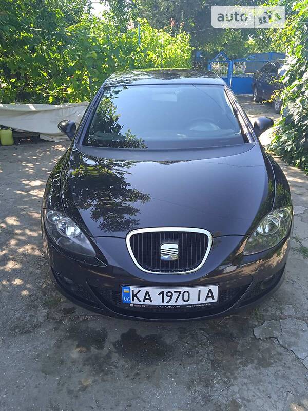 Хэтчбек SEAT Leon 2008 в Николаеве