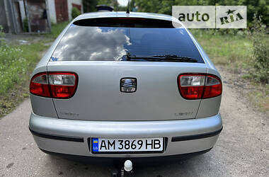 Хетчбек SEAT Leon 2000 в Радомишлі