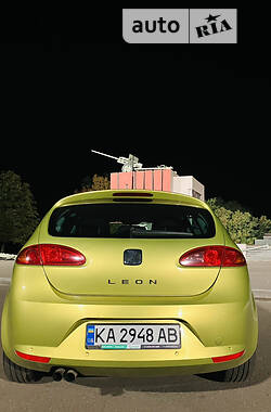 Хэтчбек SEAT Leon 2008 в Кривом Роге