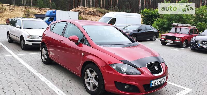 Хэтчбек SEAT Leon 2011 в Ирпене