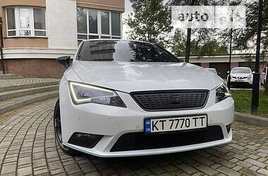 Хэтчбек SEAT Leon 2013 в 