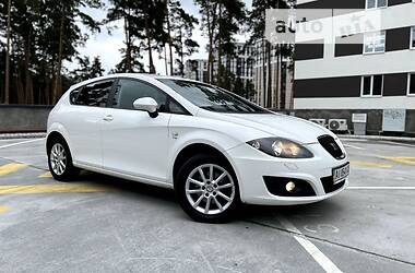 Хэтчбек SEAT Leon 2010 в Киеве