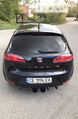 Седан SEAT Leon 2007 в Черновцах