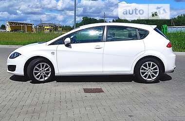 Хэтчбек SEAT Leon 2011 в Шепетовке