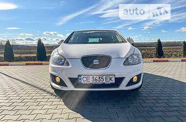 Хетчбек SEAT Leon 2010 в Чернівцях