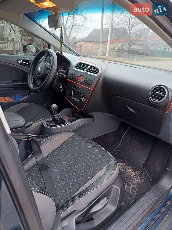 Хэтчбек SEAT Leon 2007 в Александровке фото 3 Хэтчбек SEAT Leon 2007 в Александровке