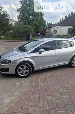 Хэтчбек SEAT Leon 2011 в Тернополе