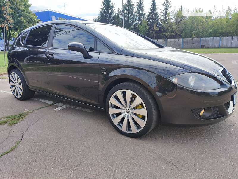Хетчбек SEAT Leon 2006 в Житомирі