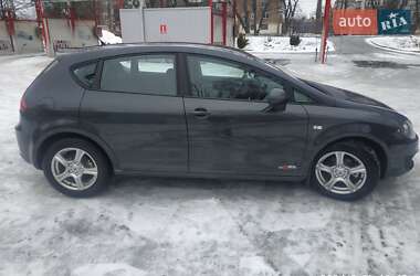 Хэтчбек SEAT Leon 2011 в Конотопе