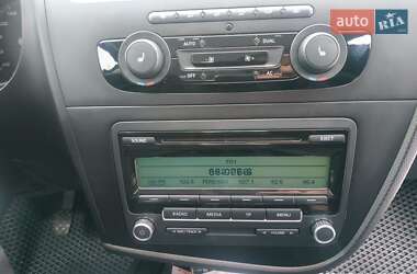 Хэтчбек SEAT Leon 2011 в Конотопе