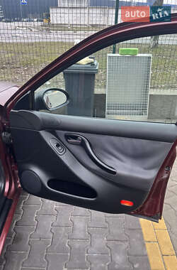 Хетчбек SEAT Leon 2004 в Києві
