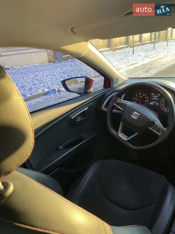 Хэтчбек SEAT Leon 2014 в Харькове