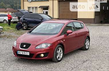 Хэтчбек SEAT Leon 2010 в Житомире