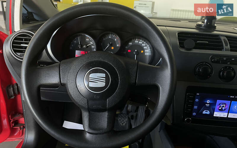 Хэтчбек SEAT Leon 2006 в Шептицькому
