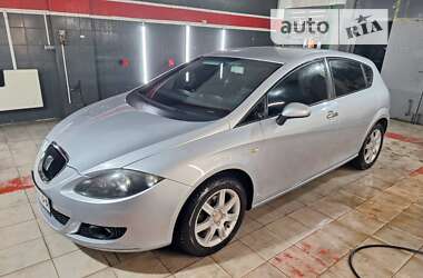 Хэтчбек SEAT Leon 2006 в Львове