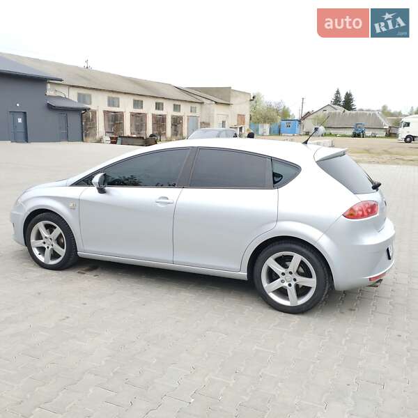Хэтчбек SEAT Leon 2009 в Хорошеве