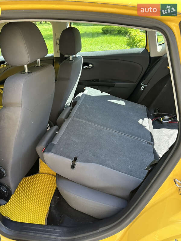 Хэтчбек SEAT Leon 2008 в Чернигове